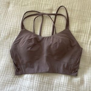 Lululemon like a cloud bra